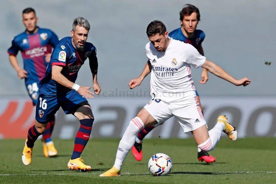 华体会hth-多特蒙德战平AC米兰，阿扎尔扑点救主英超的简单介绍  第2张