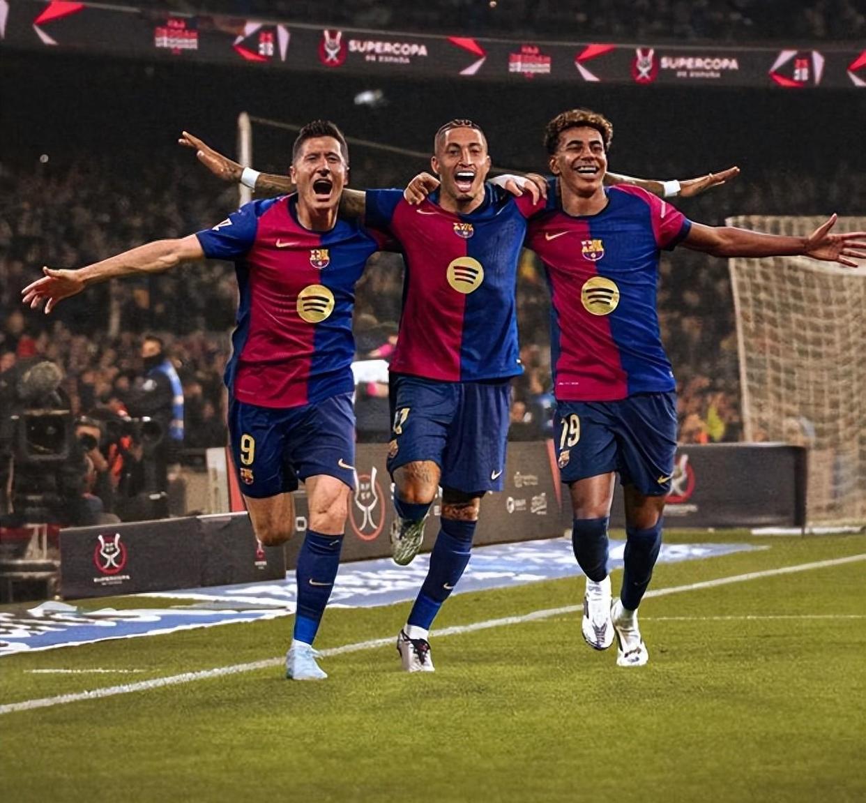 华体会登陆-包含巴萨险胜阿森纳，莱万乌龙送礼英超的词条  第2张